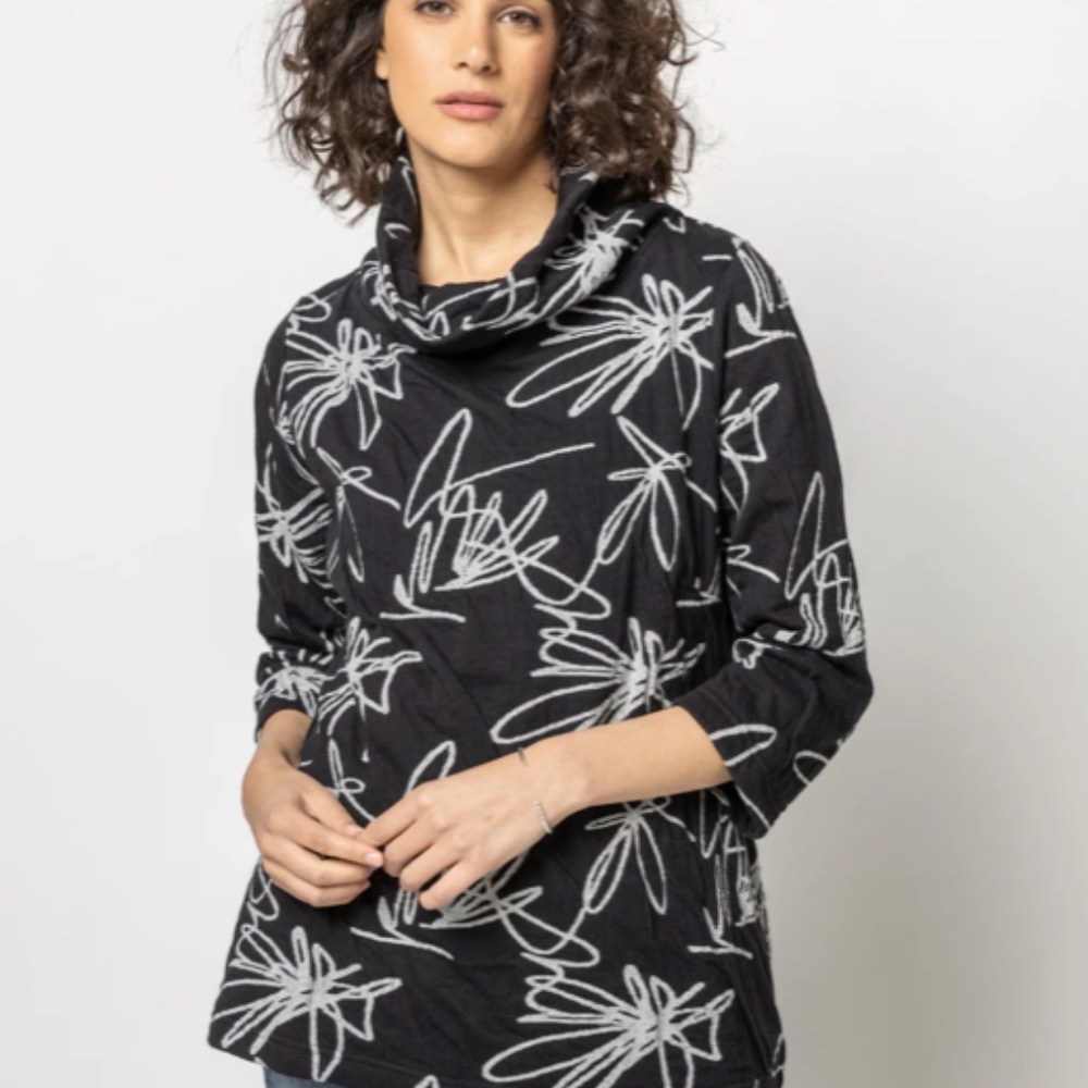KOMIL CLOTHING Cowl Scribble Top Black/White NWT Sz Small